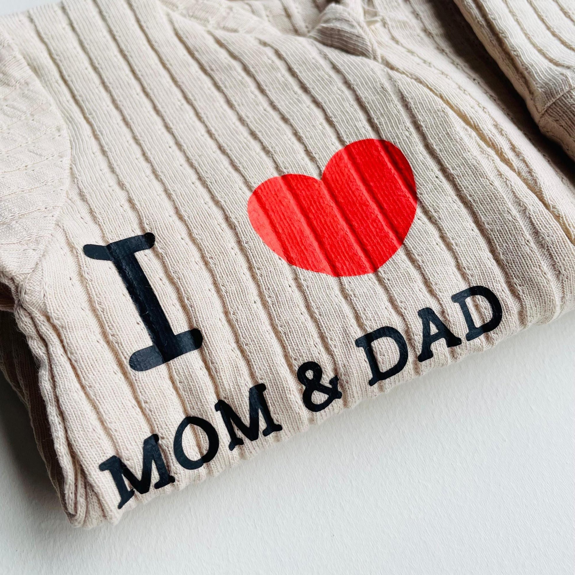 Baby Romper "I love Mom & Dad" Organic Cotton Beige One Piece set with Hat
