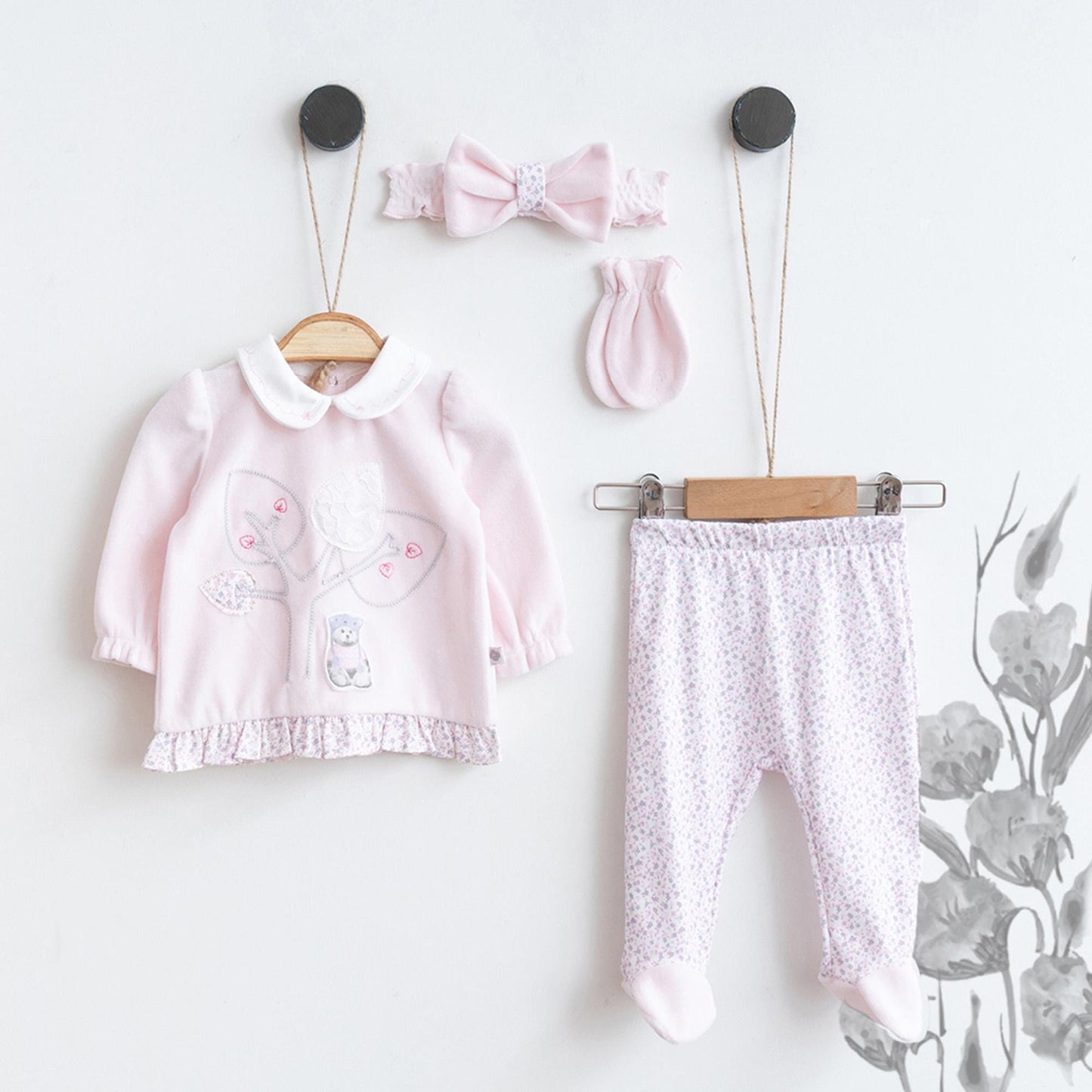 Pink White Cotton Baby Outfit: Homecoming Newborn Velvet Set